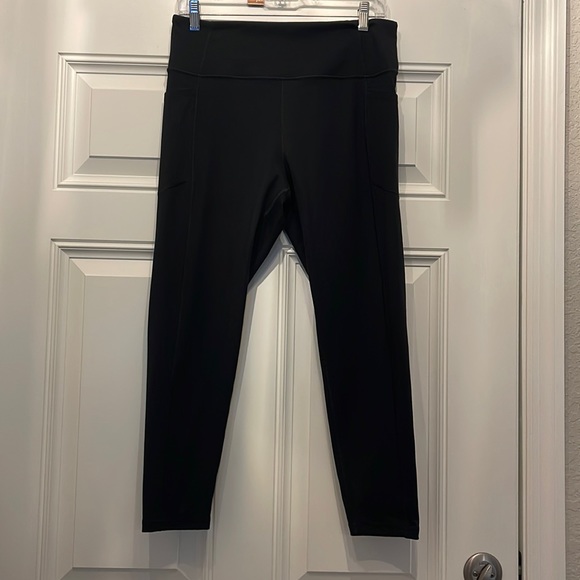 Victoria's Secret Pants - Victoria Secret knockout leggings